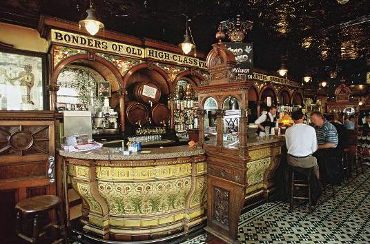 Crown Liquor Saloon