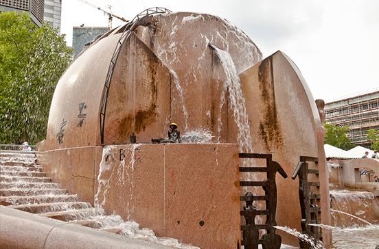 Weltkugelbrunnen