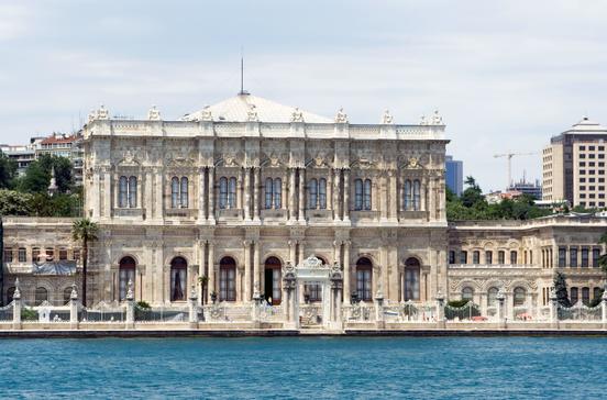 Dolmabahçe Sarayı