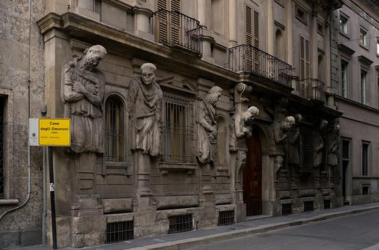 Casa degli Omenoni