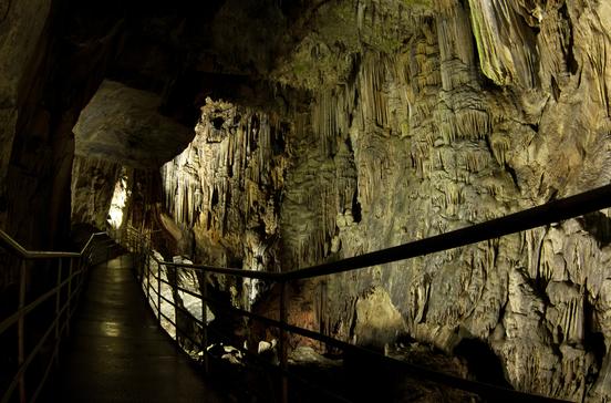 Köşekbükü Mağarasi