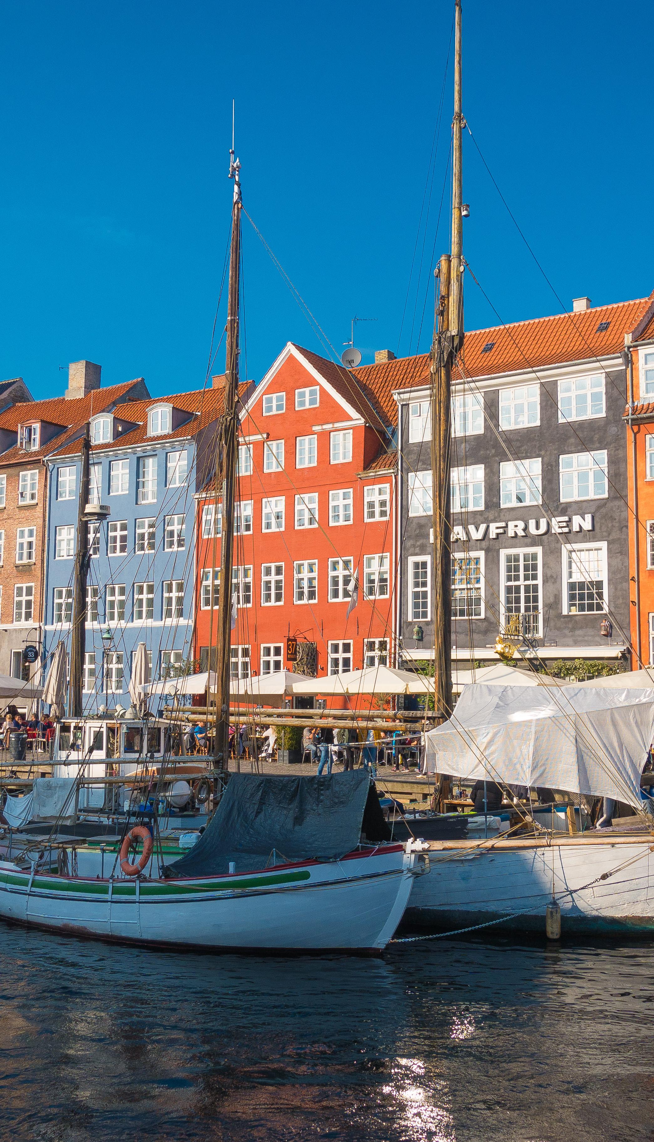 Nyhavn Hafen in Kopenhagen Dänemark