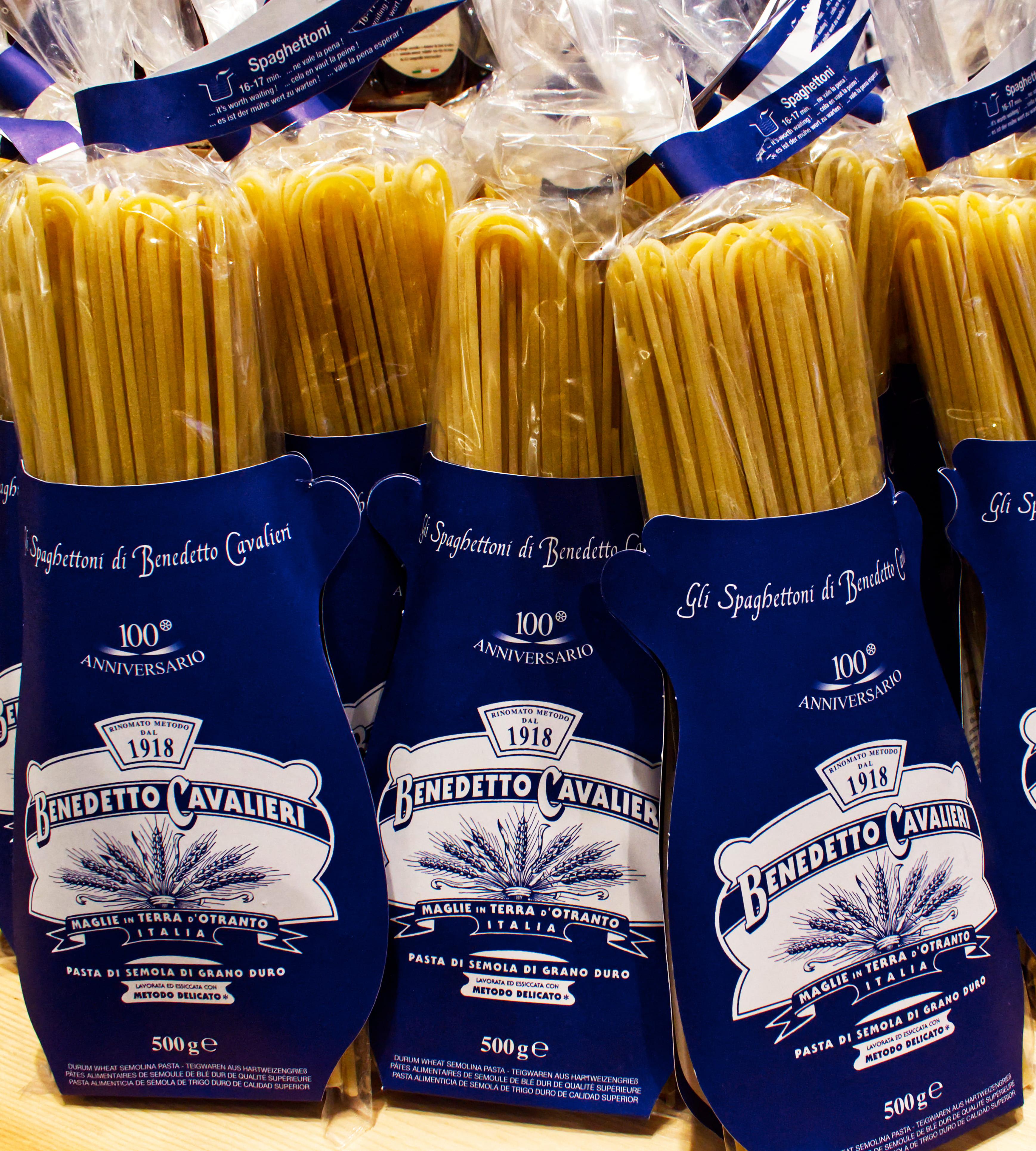 Spaghetti in der FICO Eataly World in Italien