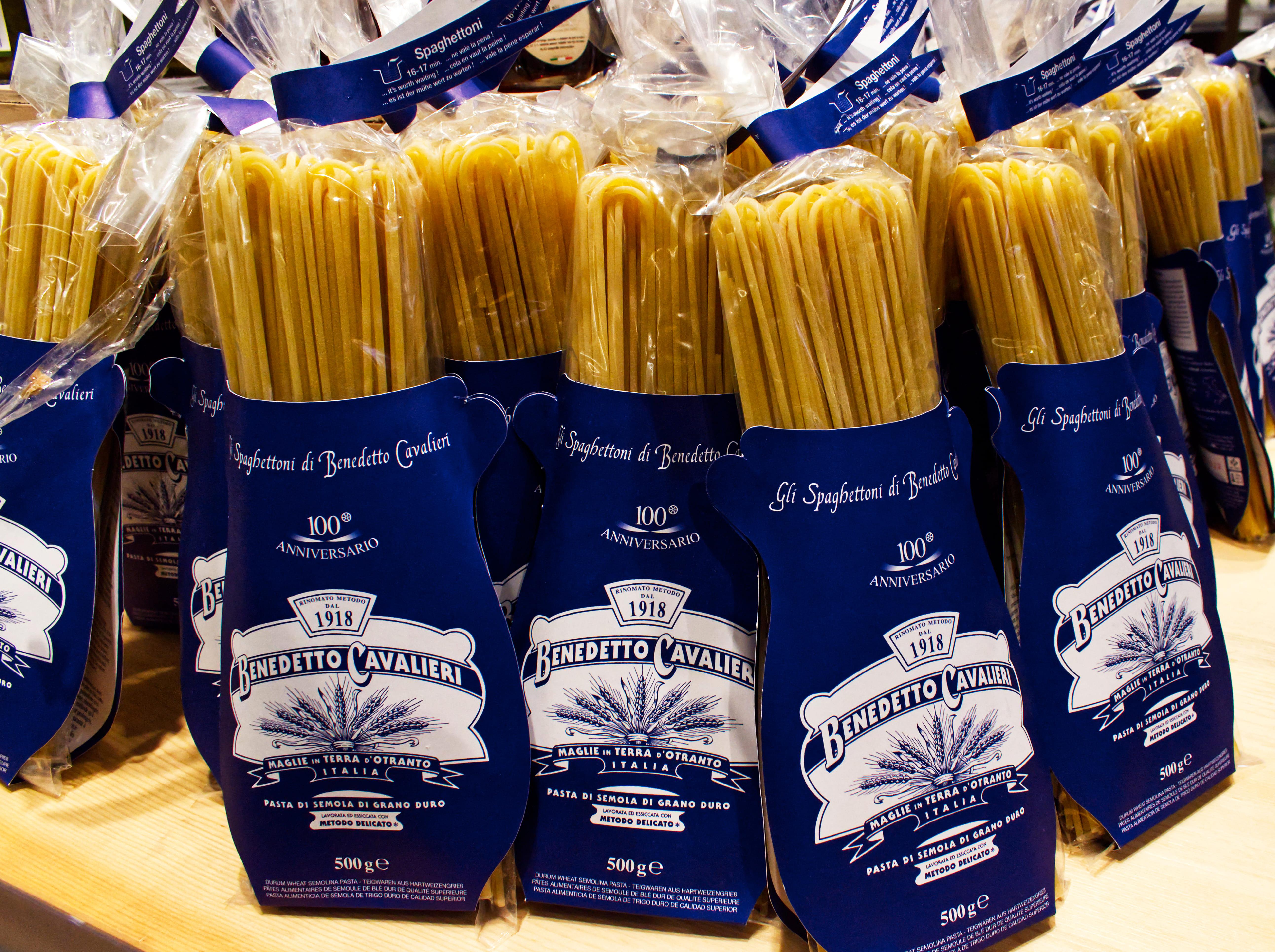 Spaghetti in der FICO Eataly World in Italien