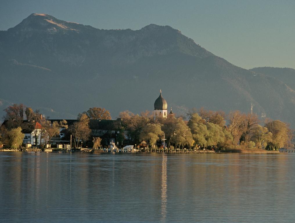 Kloster Frauenwörth
