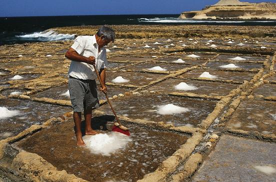 Xwejni Bay Xwejni Bay