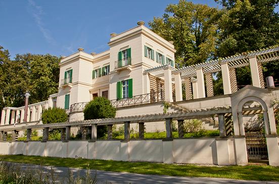 Schloss Glienicke Schloss Glienicke