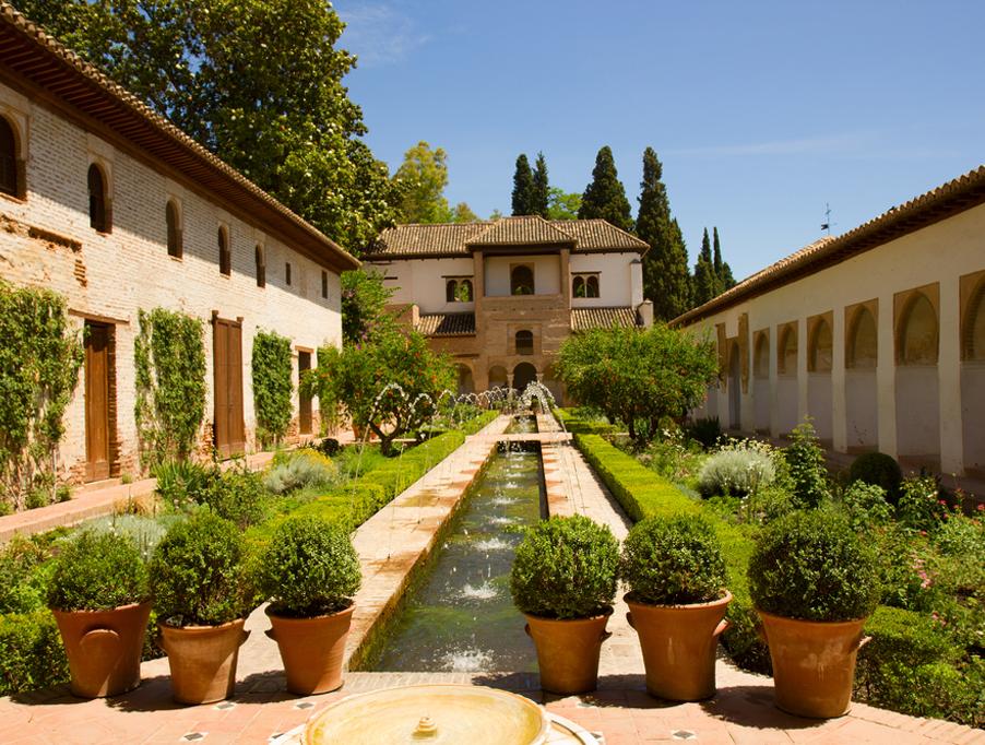 Patio de la Acequia