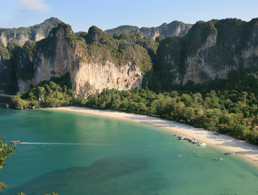 Tonsai Beach