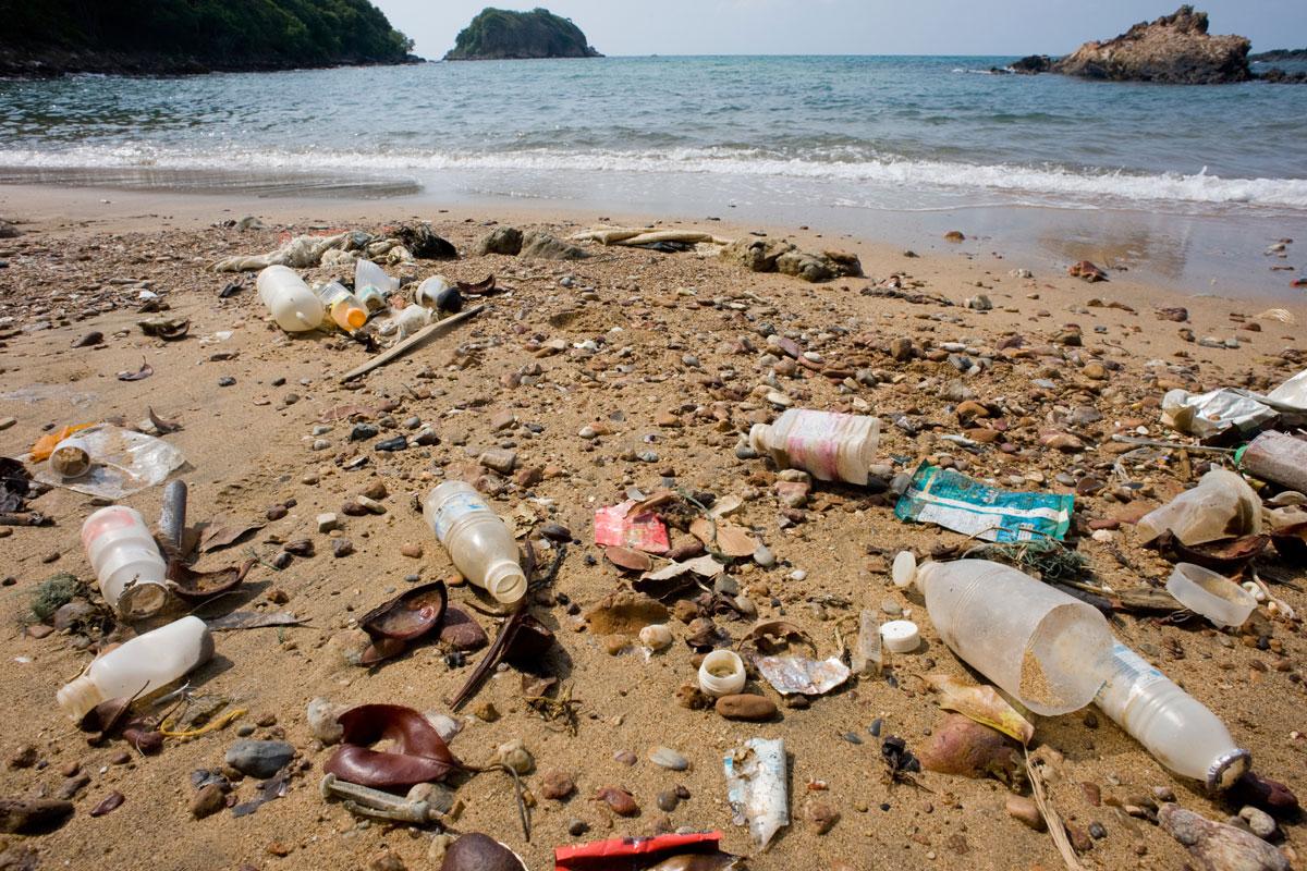Müll am Strand ist nicht nur unschön, sondern auch gefährlich