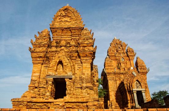 Po Klong Garai Po Klong Garai