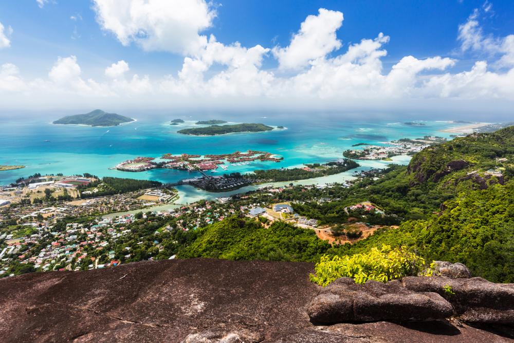 Mahé ist die größte bewohnte Insel der Seychellen. 