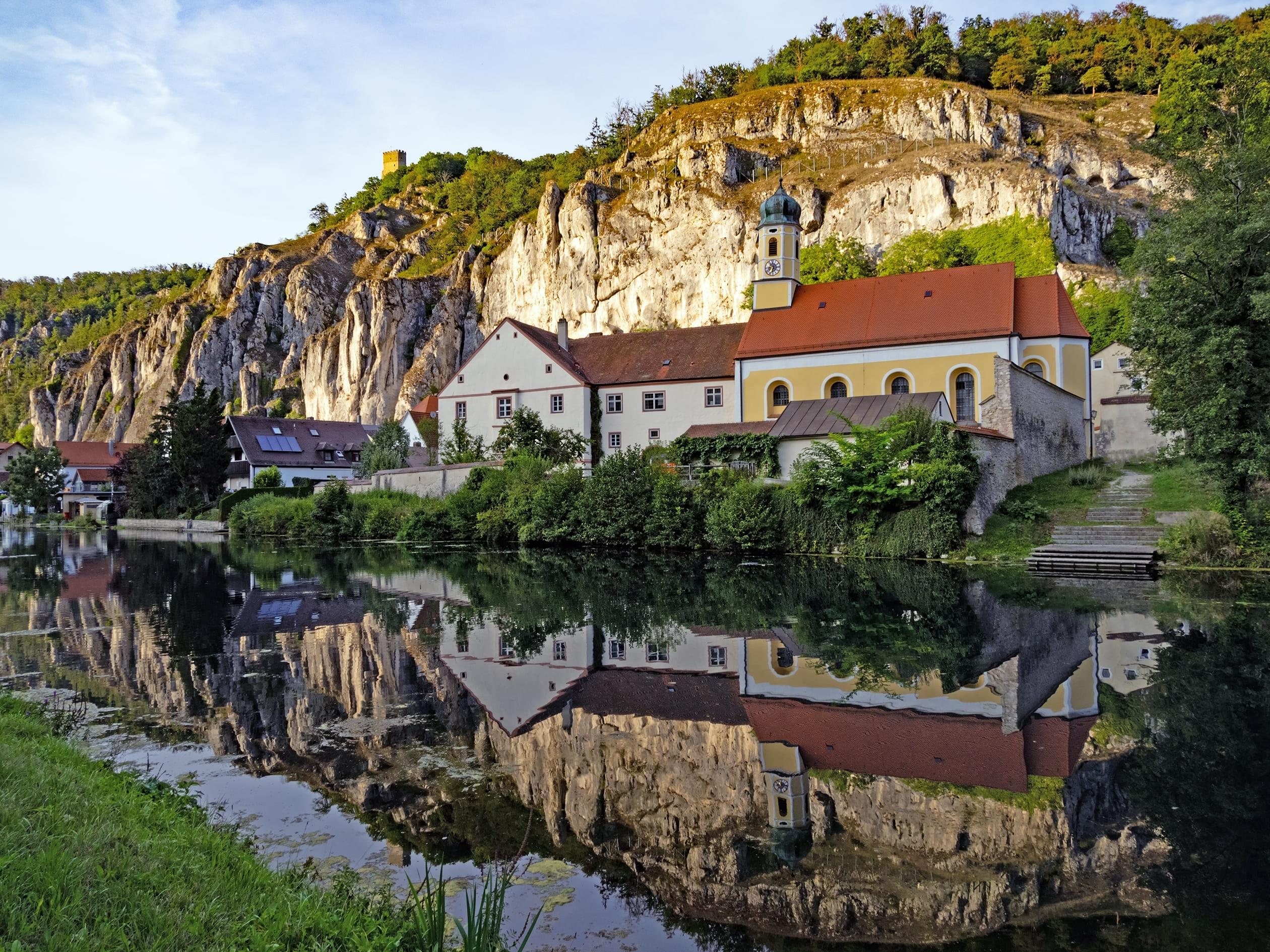 shutterstock_2542442409 (1).jpg